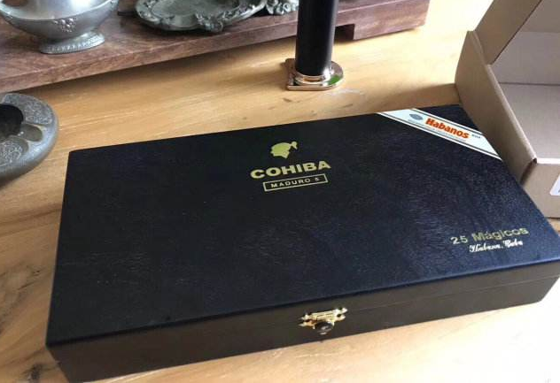 高希霸魔术师25支装