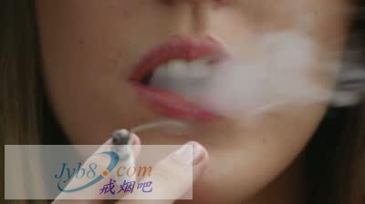 口唇发紫变色和吸烟