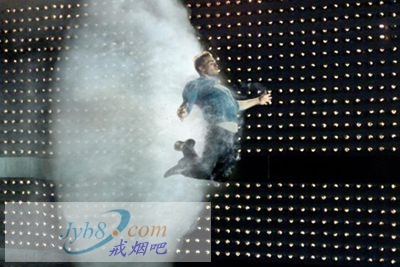 衣服上烟雾.jpg